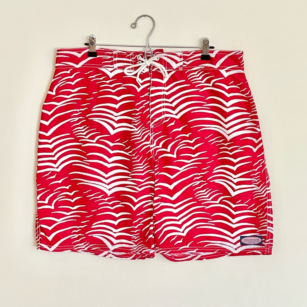 Vineyard Vines Performance Patterned Red White Bo… - image 2